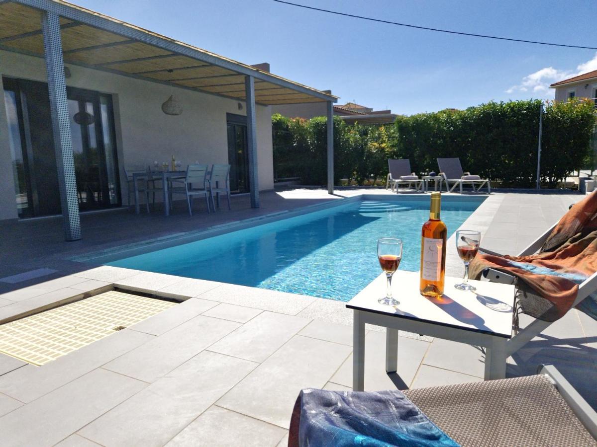 ארגוסטולי Onar - Luxury Villas מראה חיצוני תמונה